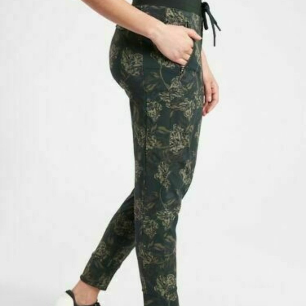 Athleta Trekkie North Printed Jogger Olive Floral 6P Petite EUC - Picture 2 of 9